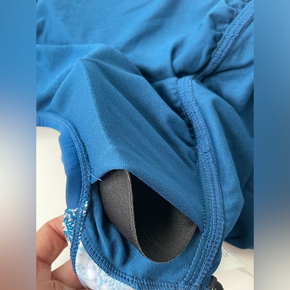 Ellen Tracy Blue Geometric Tankini Top Swim bikini with skirt set Women 10 Pads - Picture 8 of 9